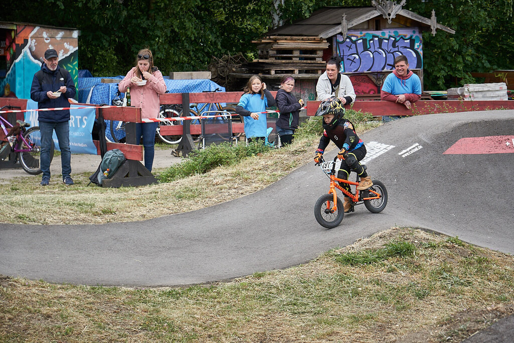 2505Mo.5-49 PM 2 | German Pumptrack Series - Realisiert mit Pictrs.com