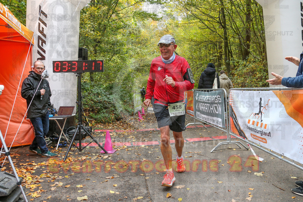 251026_1332_EX1_3614 | Sportfotografie im Rhein-Sieg Kreis, Köln, Bonn, NRW, Rheinland Pfalz, Hessen, etc. Unser Tätigkeitsfeld umfasst den Laufsport vom Volkslauf über den Marathon, Duathlon, Triathon bis zum Ultralauf wie Kölnpfad Ultra oder Schindertrail.