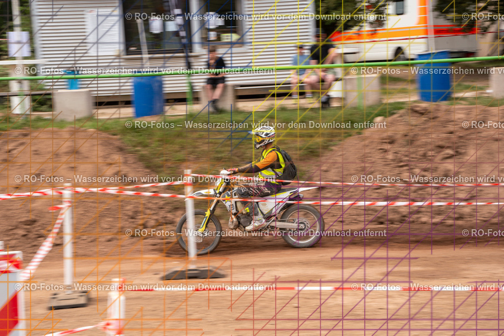 Niederwürzbach 4 Lauf-1774 | Sportfotografie von RO-Fotos: Motorsport, Motocross, Enduro, Laufveranstaltungen und Triathlon. Professionelle Fotos von Sportlern und Events. - Realisiert mit Pictrs.com