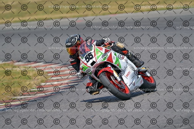 25bt04-1742 | markuskiefer.com - Realisiert mit Pictrs.com