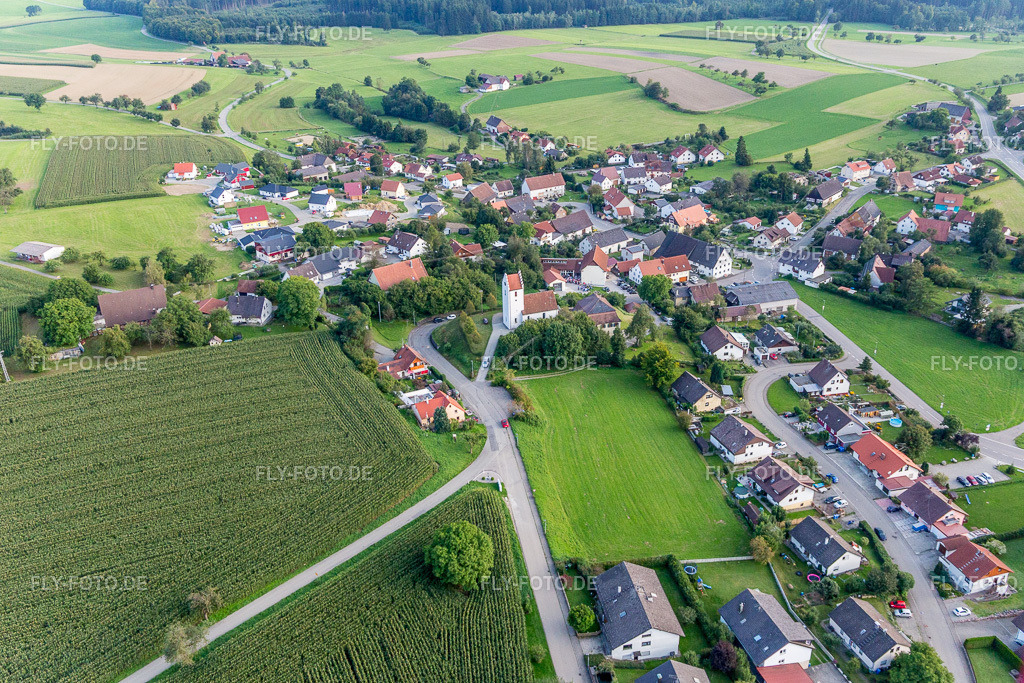St. Remigus von Norden | Luftbild: St. Remigus von Norden im Ortsteil Sentenhart in Wald im Bundesland Baden-Württemberg in Deutschland. Foto: IMG_102963.jpg vom 26.08.2017 durch Werner Riehm/FLY-FOTO.de - Realisiert mit Pictrs.com