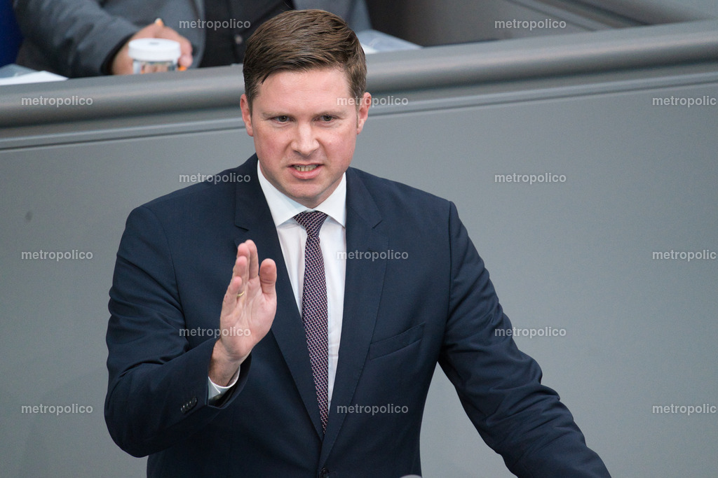 Florian Toncar (8) | Metropolico