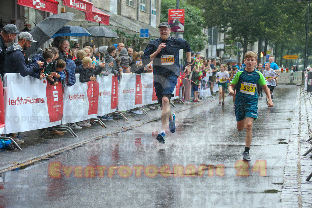 240622_1046_EX1_7187 | Sportfotografie im Rhein-Sieg Kreis, Köln, Bonn, NRW, Rheinland Pfalz, Hessen, etc. Unser Tätigkeitsfeld umfasst den Laufsport vom Volkslauf über den Marathon, Duathlon, Triathon bis zum Ultralauf wie Kölnpfad Ultra oder Schindertrail.
