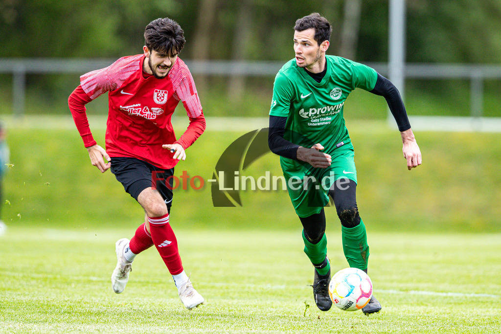 TSV Peißenberg vs WSV Unterammergau | Abstiegs Qualifikationsrunde Kreisliga Gruppe C, TSV Peißenberg vs WSV Unterammergau, 20240420,
Duell zwischen Tobias SPEER (WSVU 2) und Eleftherios CACI (TSVP 6),
2024-04-20 in Peißenberg (Sportplatz Peißenberg)
2 Tobias SPEER (WSVU 2), 6 Eleftherios CACI (TSVP 6)
Copyright: WolfgangxLindner www.foto-lindner.de