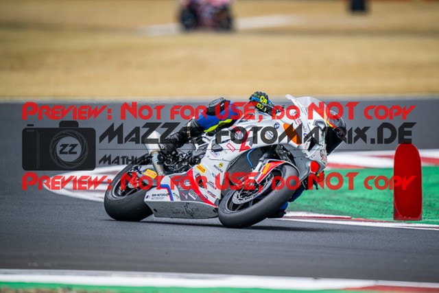 MaZZes_FotoMatrix_220624_2265 | PROSUPERSTOCK