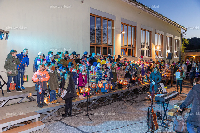 Laternenfest in St. Martin | Bildershop von pixelworld.at - Realisiert mit Pictrs.com