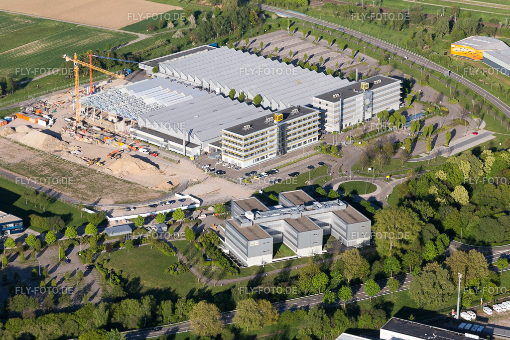 Industriegebiet Bußmatten Baustelle LUK | Luftbild: Industriegebiet Bußmatten Baustelle LUK in Bühl im Bundesland Baden-Württemberg in Deutschland. Foto: IMG_099129.jpg vom 23.04.2017 durch Werner Riehm/FLY-FOTO.de - Realisiert mit Pictrs.com