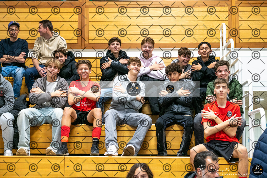 20241130_FCR-Hallenturnier-C-2_063 | Sport und Naturfotografie von Roberto Esposito zeigt echte Momente Bewegung und die Schönheit der Natur. Ausdrucksstarke Bilder schaffen Emotionen.