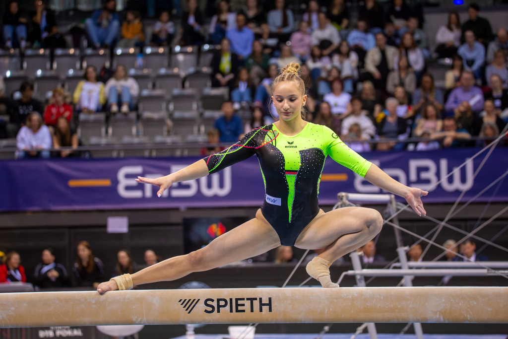 EnBW DTB-Pokal Stuttgart 2025, Mixed Cup***Karina Schönmaier (Deutschland) am Schwebebalken | EnBW DTB-Pokal Stuttgart 2025, Mixed Cup***Karina Schönmaier (Deutschland) am Schwebebalken - Realisiert mit Pictrs.com