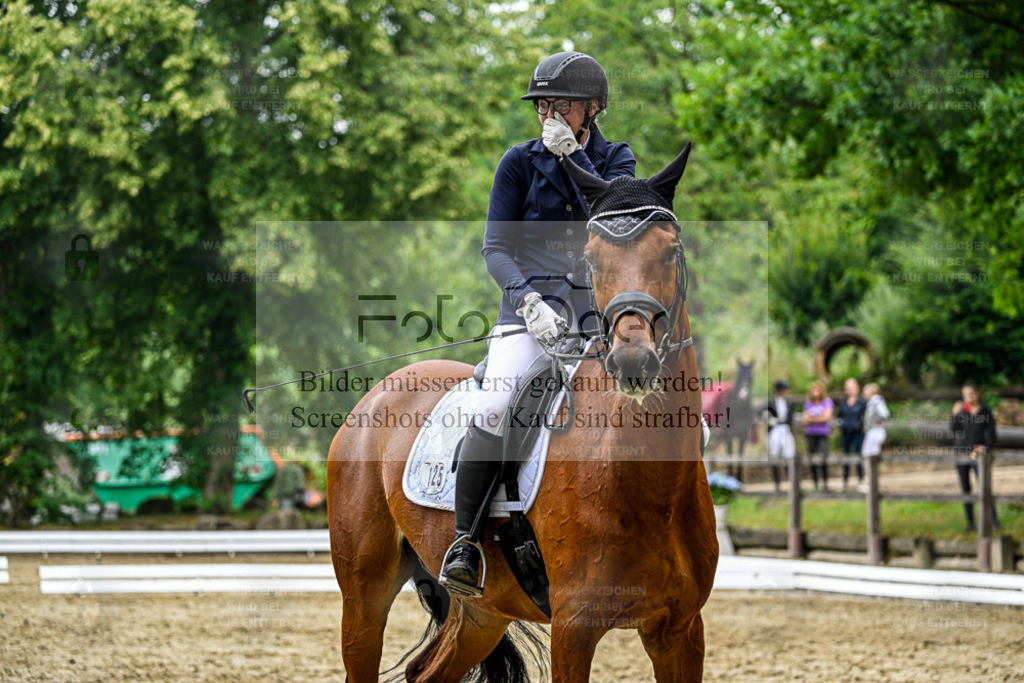 Bissendorfer Reitertage | Entdecke hochwertige Reitturnierfotos von Foto Oger. Professionell, emotional und authentisch – jetzt Lieblingsmomente im Shop bestellen. - Realisiert mit Pictrs.com