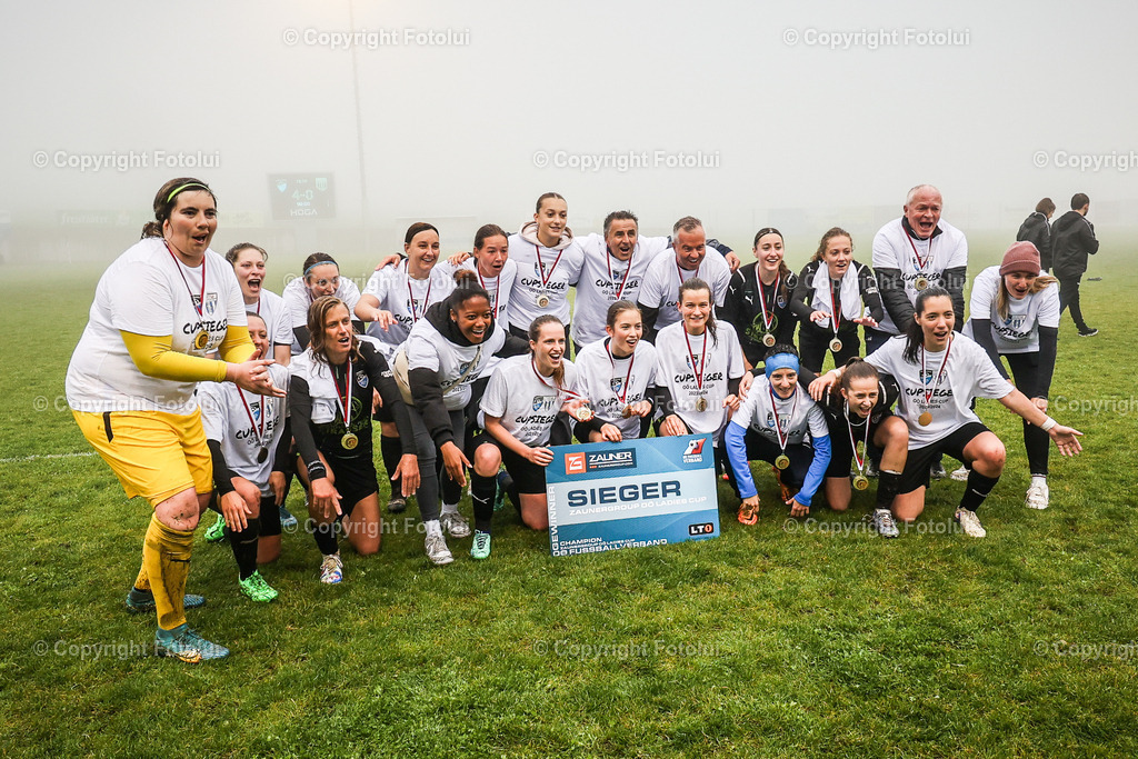 A-BINDER_20240601_0088 | St.Stefan,AUSTRIA,01.June.24 - SOCCER - Zaunergroup OOE Ladies Cuo, LASK vs FCPS. Image shows the rejoicing of Kematen.Photo: Sportmediapics.com/ Manfred Binder