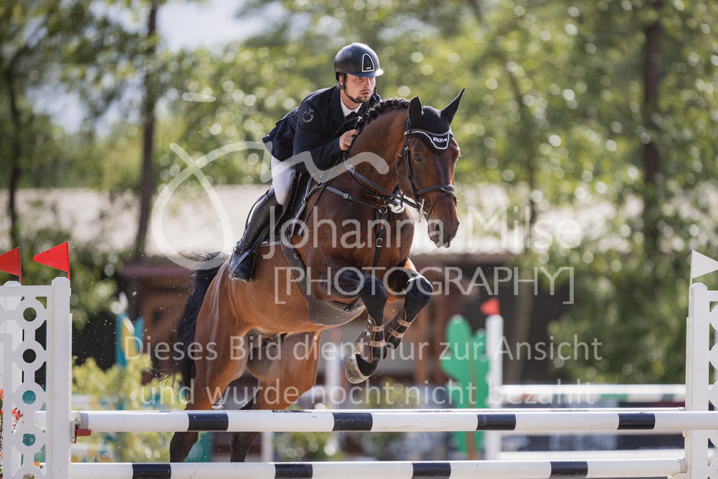 230516_Mühlen_05SprPf-L-511 | Deine schönsten Turniermomente als professionelle Fotos! Entdecke hochwertige Pferdesport-Fotografie im Online-Shop. Jetzt Fotos finden & bestellen!