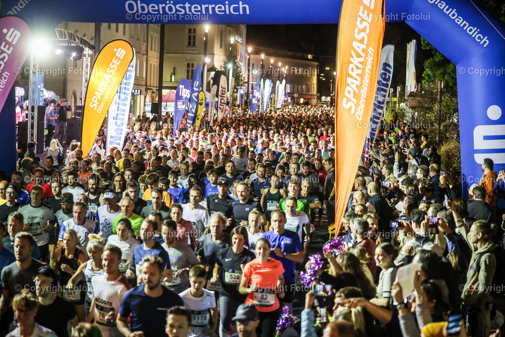 A-BINDER_20240926_0102 | Linz  AUSTRIA,26.Sept..2024 -Night Run Linz, Image shows Photo: Sportmediapics.com/ Manfred Binder