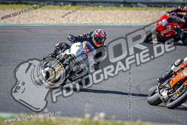 pubi9927 | Professionelle Fotos von Sportveranstaltungen, aber auch Hochzeiten und anderen Events. - Realisiert mit Pictrs.com
