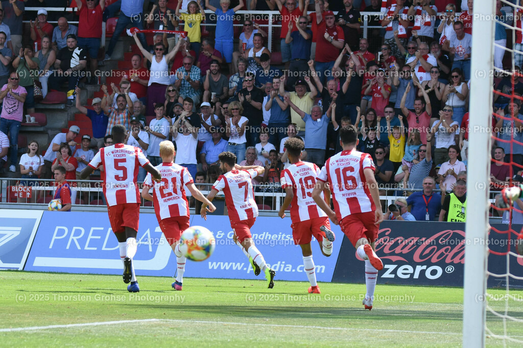 3. Football - League Wuerzburg vs. Bayern II | 3. Football - League Wuerzburg vs. Bayern II, Wuerzburger Kickers vs. Bayern Muenchen II on 20.07.2019 in the Flyeralarm ARENA in Wuerzburg, (Germany)



DFL REGULATIONS PROHIBIT ANY USE OF PHOTOGRAPHS as IMAGE SEQUENCES and/or QUASI-VIDEO. - Realisiert mit Pictrs.com