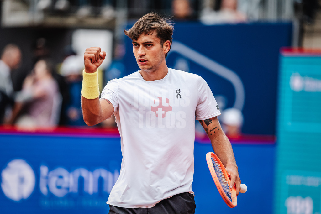 Tennis | Männer | bitpanda Hamburg Open Finale | ATP 500 | Andrei Andrejewitsch Rubljow (RUS) vs. Flavio Cobolli (ITA) | 24.05.2025 | Flavio Cobolli freut sich jubelt und ballt die Faust