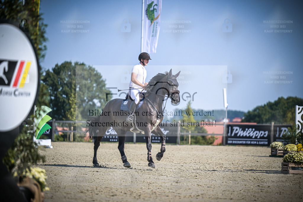 DOS_2036 | Entdecke hochwertige Reitturnierfotos von Foto Oger. Professionell, emotional und authentisch – jetzt Lieblingsmomente im Shop bestellen. - Realisiert mit Pictrs.com