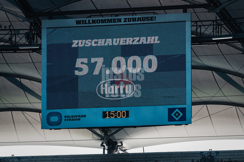 Fußball | Männer | Saison 2024/2025 | 2. Fußball-Bundesliga | 20. Spieltag | Hamburger SV vs. Hannover 96 | 02.02.2025 | Die Zuschauerzahl auf der Anzeigetafel 57000