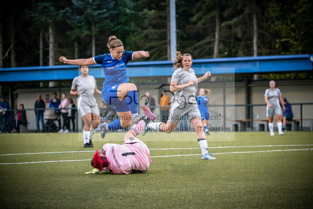 SG Holzhausen / Schölerberg / TuS Nahne - SV Harderberg | Fr.-BZP Weser-Ems · SG Holzhausen / Schölerberg / TuS Nahne - 1. Damen · Sportplatz Auf dem Volke - Realisiert mit Pictrs.com