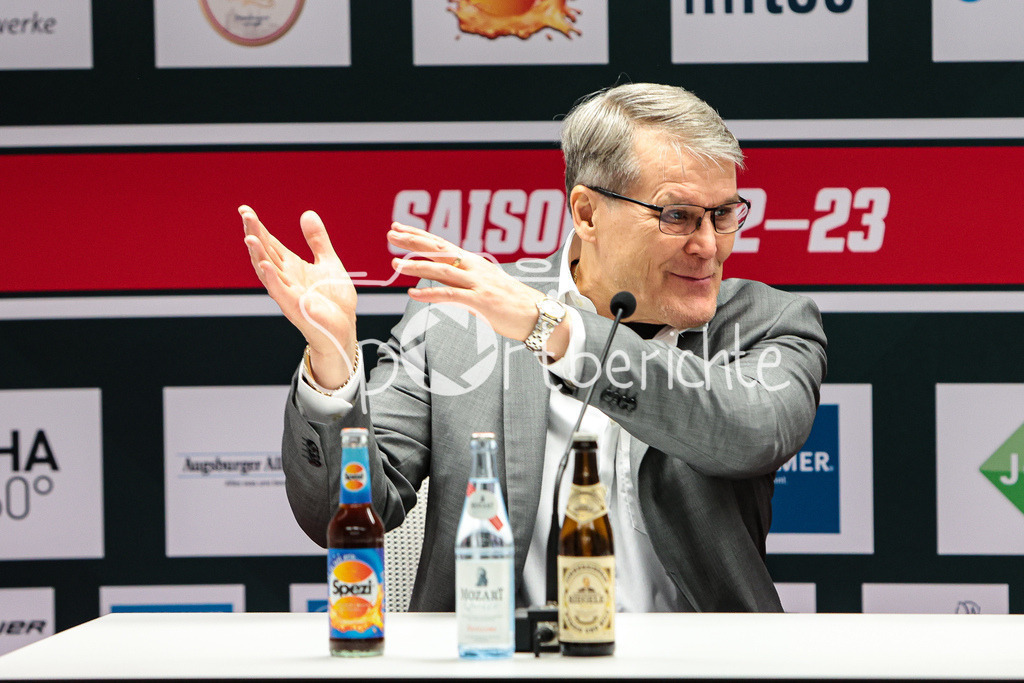 Augsburger Panther - EHC Red Bull Muenchen | Augsburgs Neuer Trainer Kai SUIKKANEN bei der Pressekonferenz nach der Partie