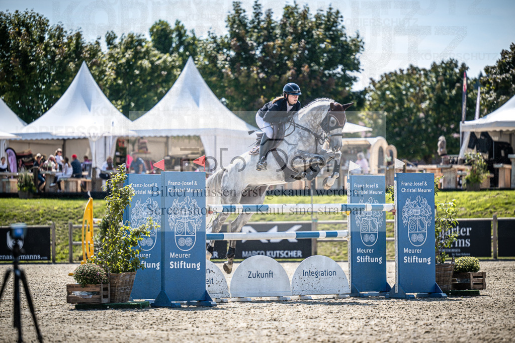 DOS_5142 | Entdecke hochwertige Reitturnierfotos von Foto Oger. Professionell, emotional und authentisch – jetzt Lieblingsmomente im Shop bestellen.Deutschlandweite Turnierfotografie. - Realisiert mit Pictrs.com