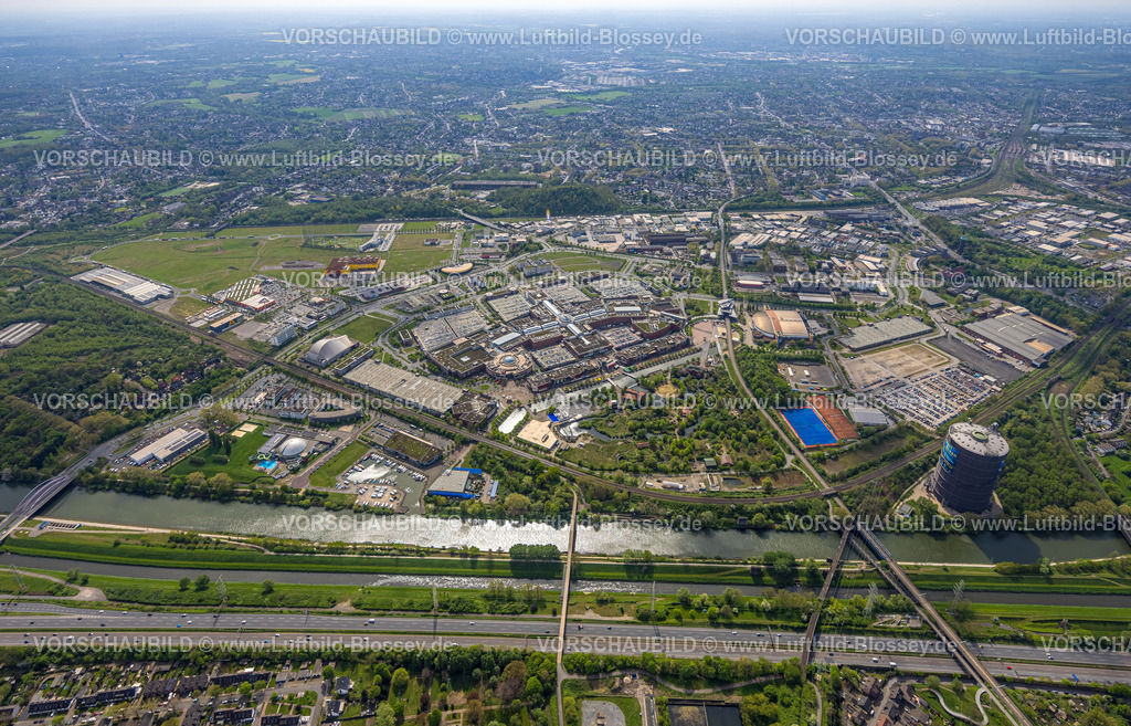 Oberhausen240401439 | Luftbild, Westfield Centro sternförmiges Einkaufszentrum, Gesamtansicht Neue Mitte mit Gasometer am Rhein-Herne-Kanal mit Fluss Emscher und Autobahn A42, Wohngebiet, Borbeck, Oberhausen, Ruhrgebiet, Nordrhein-Westfalen, Deutschland