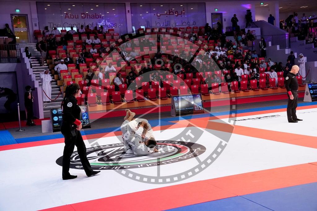 20231108PBB1844 | Fighters compete during the AJP World Professional Championship in the Mubadala Arena in Abu Dhabi, Arab United Emirates, on November 8, 2023.