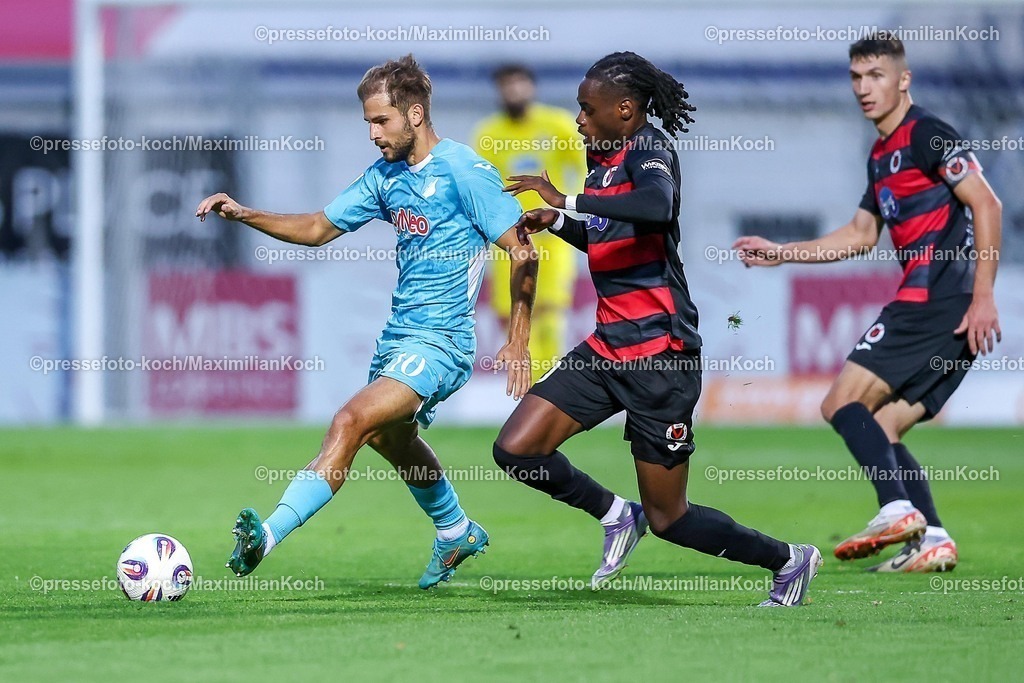 FCVK16092501092 | 16.09.2025, Fußball, FC Viktoria Köln – TSG 1899 Hoffenheim II, 3.Liga, Sportpark Höhenberg, Saison 2025 2026: Luka Duric&nbsp;(Hoffenheim II #10) im Zweikampf gegen  Yannick Tonye&nbsp;(Viktoria Koeln #30)  DFB regulations prohibit any use of photographs as image sequences and or quasi-video.