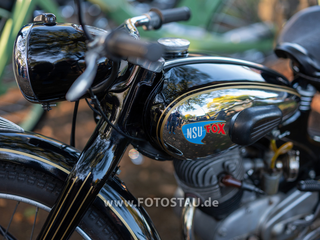 20251018-00080 | Syke Barrien 2025 Oldtimer Treffen - Realisiert mit Pictrs.com