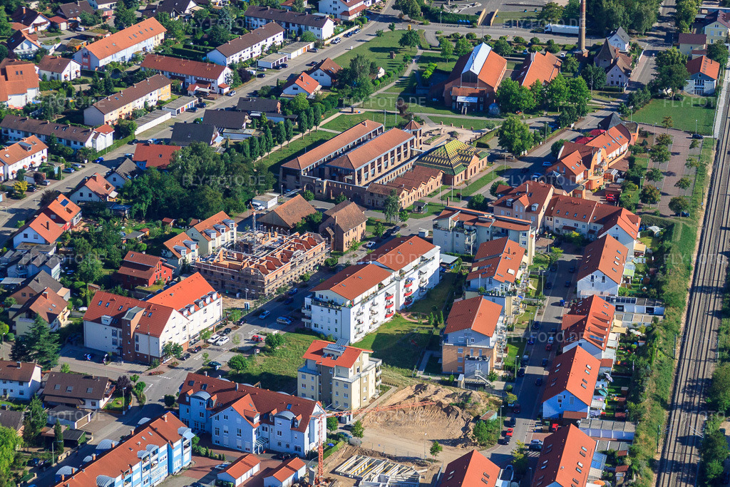 Luftbild: Untere Buchstraße und Ludoviciring in Jockgrim im Bundesland Rheinland-Pfalz in Deutschland. Foto: IMG_42425.jpg vom 27.06.2011 durch Werner Riehm/FLY-FOTO.de