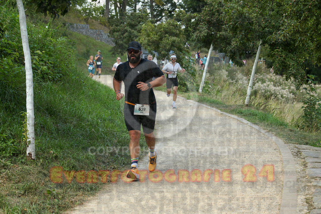 250824_1434_EX1_6671 | Sportfotografie im Rhein-Sieg Kreis, Köln, Bonn, NRW, Rheinland Pfalz, Hessen, etc. Unser Tätigkeitsfeld umfasst den Laufsport vom Volkslauf über den Marathon, Duathlon, Triathon bis zum Ultralauf wie Kölnpfad Ultra oder Schindertrail.