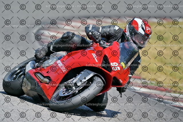 25bt04-0956 | markuskiefer.com - Realisiert mit Pictrs.com