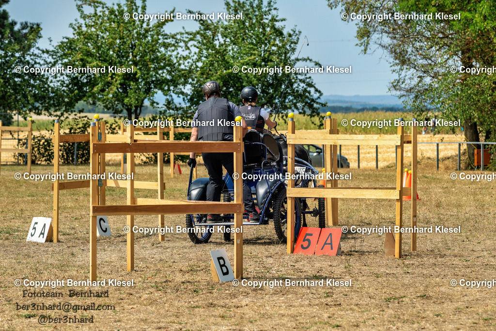 A1B07453 | foto-team-bernhard - Realisiert mit Pictrs.com