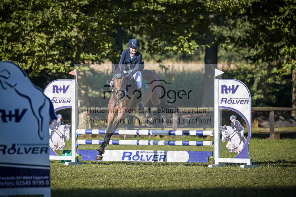 DOS_0282 | Entdecke hochwertige Reitturnierfotos von Foto Oger. Professionell, emotional und authentisch – jetzt Lieblingsmomente im Shop bestellen.Deutschlandweite Turnierfotografie. - Realisiert mit Pictrs.com