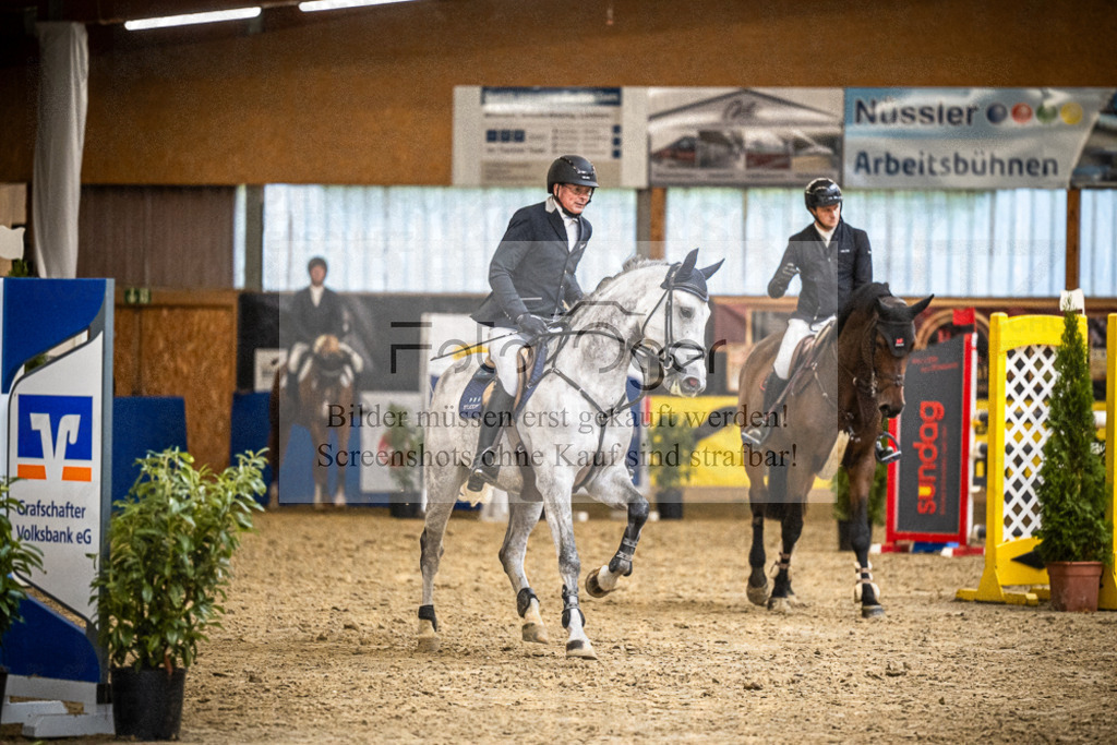 DOS_2837 | Entdecke hochwertige Reitturnierfotos von Foto Oger. Professionell, emotional und authentisch – jetzt Lieblingsmomente im Shop bestellen.Deutschlandweite Turnierfotografie. - Realisiert mit Pictrs.com