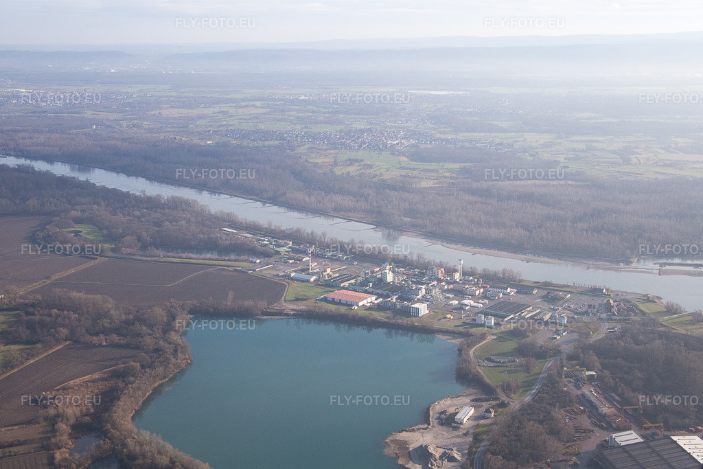 Vue aérienne: Vue de la ville à Lauterbourg dans le département Bas Rhin, France. Photo: IMG_085491.jpg prise le 24/12/2015 par Werner Riehm/FLY-FOTO.euRésolution de l'original: 5033 x 3355 px