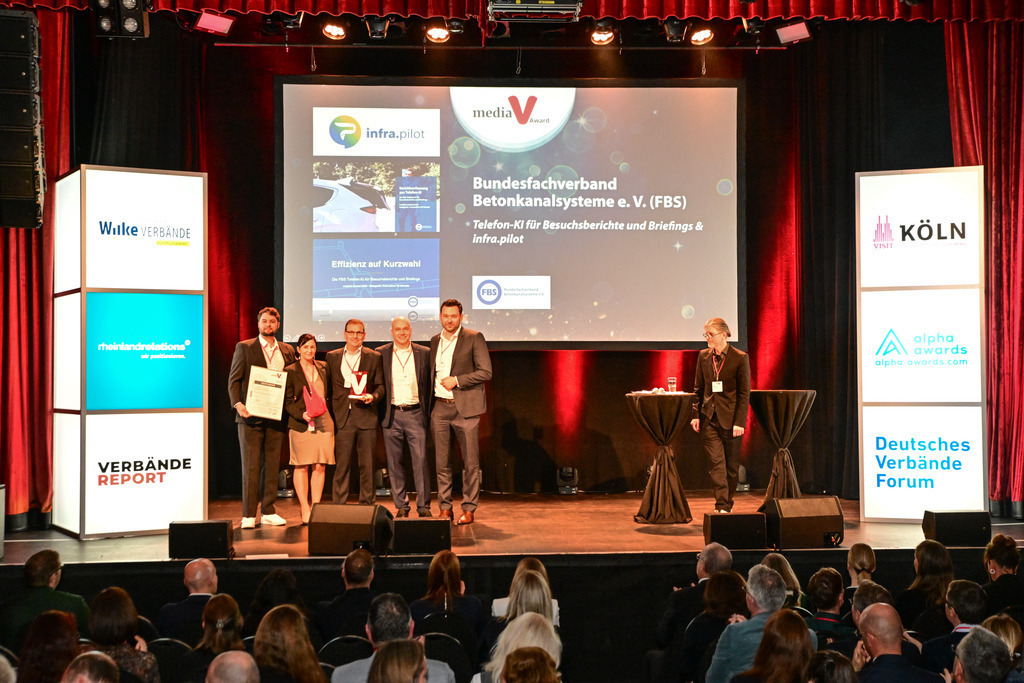 0352Media_V_Award_2025_Foto_Stefan_Wernz | Fotograf Köln - Realisiert mit Pictrs.com