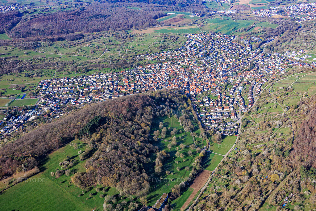 Luftbild: Ortsübersicht aus Osten im Ortsteil Dietlingen in Keltern im Bundesland Baden-Württemberg in Deutschland. Foto: IMG_154024.jpg vom 02.04.2026 durch Werner Riehm/FLY-FOTO.deAuflösung des Originals: 6000 x 4000 px