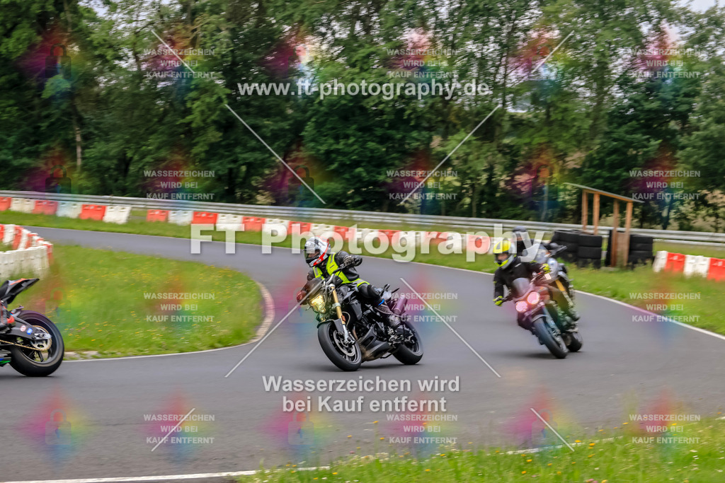 VBK-6195 | Hier findet Ihr Bilder von Touristenfahrten auf der Nürburgring Nordschleife oder von anderen Veranstaltungen die ich besucht habe. Viel Spass beim Durch Schauen 
