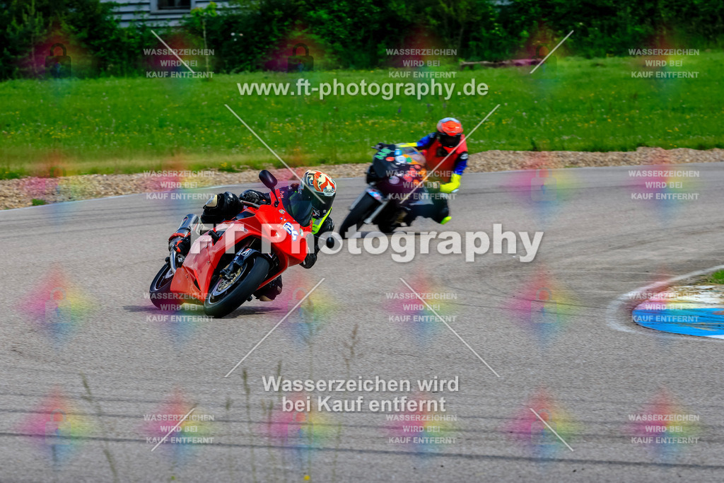 MotoTeam-9154 | Hier findet Ihr Bilder von Touristenfahrten auf der Nürburgring Nordschleife oder von anderen Veranstaltungen die ich besucht habe. Viel Spass beim Durch Schauen 