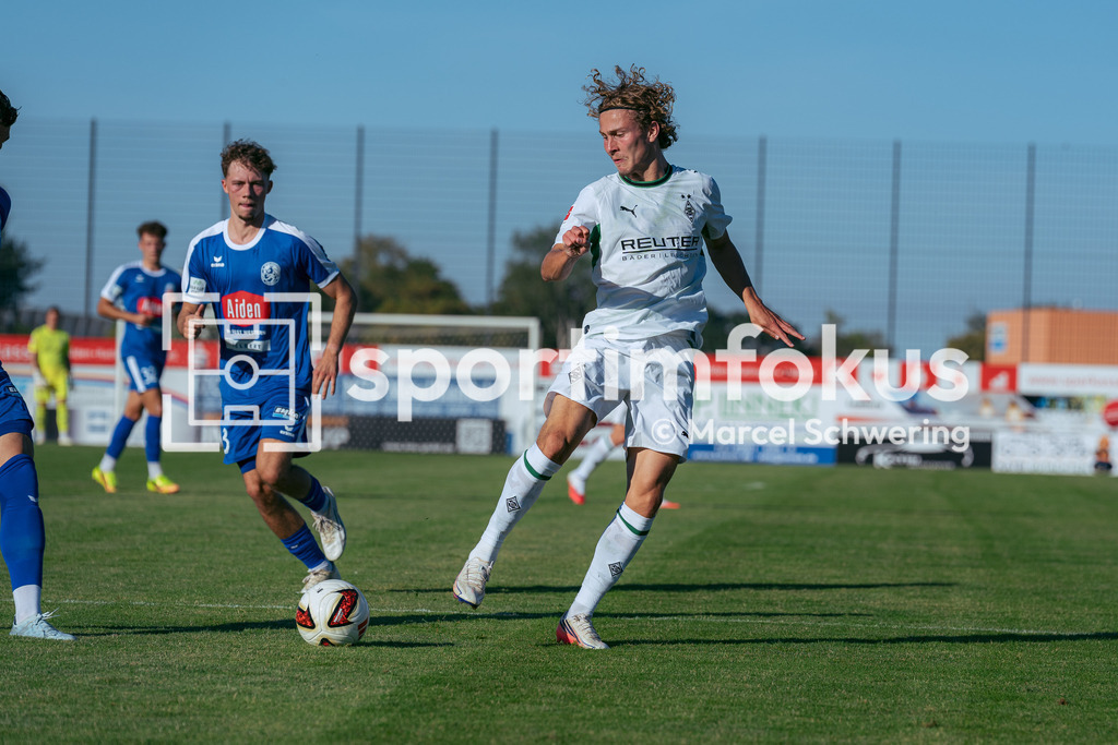 SSVg Velbert 02 – Borussia Mönchengladbach | Hugo Bolin (Borussia Mönchengladbach). Testspiel zwischen der SSVg Velbert 02 und Borussia Mönchengladbach in Velbert, 12.08.2026. Endstand: 0:8. sportimfokus / Marcel Schwering - Realisiert mit Pictrs.com