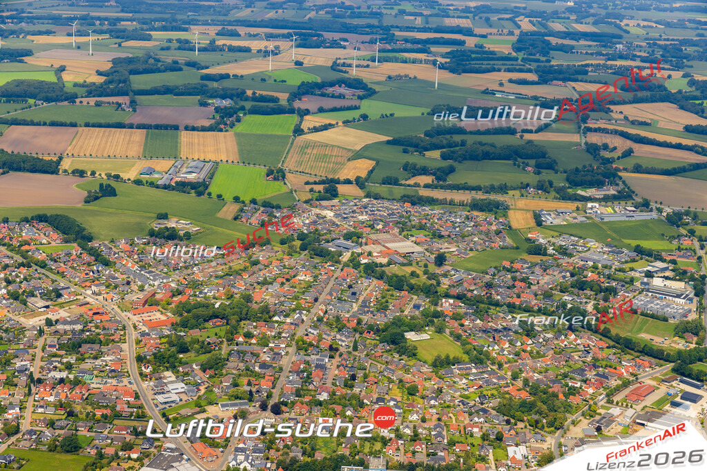 Vs Google Maps Dinklage - Die Luftaufnahme wurde 2025 vom UL-Flugzeug heraus erstellt ( keine Drohnenaufnahme ) - Hochauflösende Luftaufnahme - für Wandbilder und großformatige Ausdrucke geeignet. Das besondere Geschenk!Hier alle&nbsp;Infos zur Lizenzierung der LuftaufnahmeWir fliegen auch dieses Jahr wieder in Ihre Region um Luftbilder zu erstellen.- Luftbild anfragen