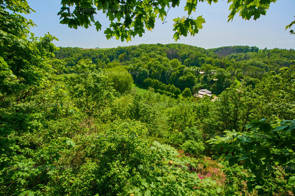 Blick von der Aussichtsplattform Blankenstein auf das Triebischtal 01 | Bedeutsame Landschaften Deutschlands - Realisiert mit Pictrs.com