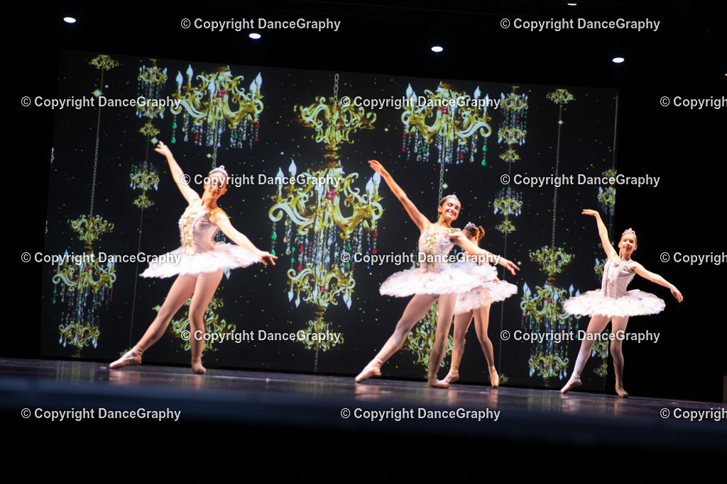 GPHY5839 | DanceGraphy - Realisiert mit Pictrs.com