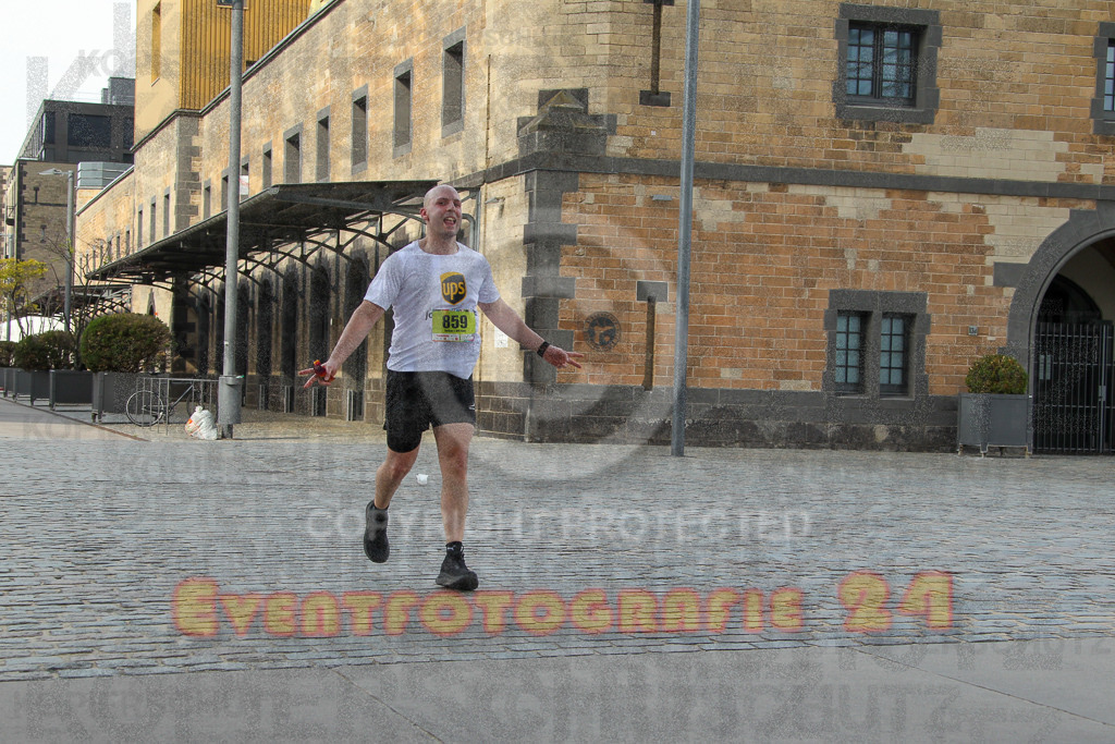 250920_1540_EV4_9401 | Sportfotografie im Rhein-Sieg Kreis, Köln, Bonn, NRW, Rheinland Pfalz, Hessen, etc. Unser Tätigkeitsfeld umfasst den Laufsport vom Volkslauf über den Marathon, Duathlon, Triathon bis zum Ultralauf wie Kölnpfad Ultra oder Schindertrail.