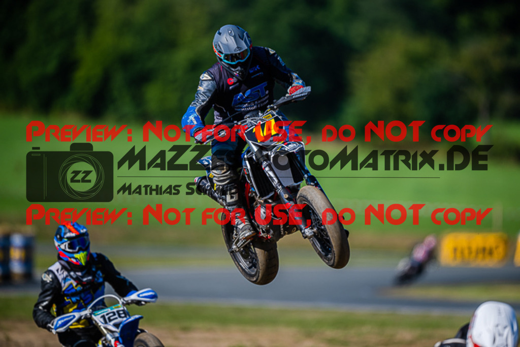 MaZZes_FotoMatrix_220904_6834 | UE40