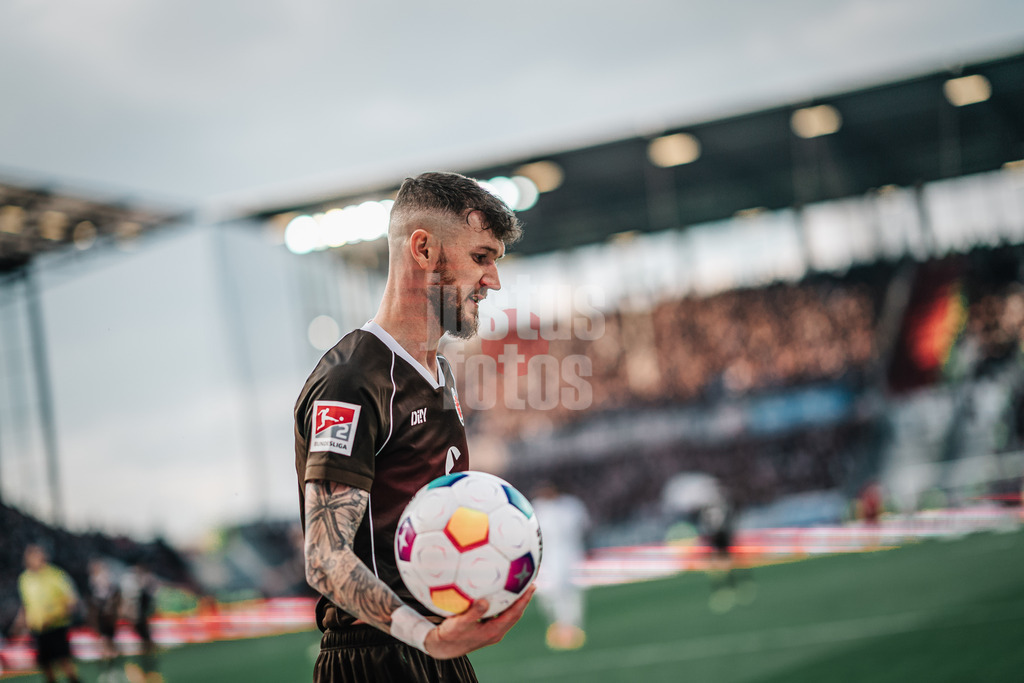Fußball | Männer | Saison 2023/2024 | 2. Fußball-Bundesliga | 31. Spieltag | FC St. Pauli vs. FC Hansa Rostock | 26.04.2024 | sportfotografie mit justus stegemann