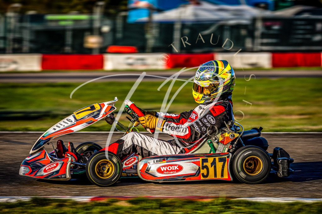 083053A0-3821-44FB-8B4F-D571D2423561 | traudl_s_fotos