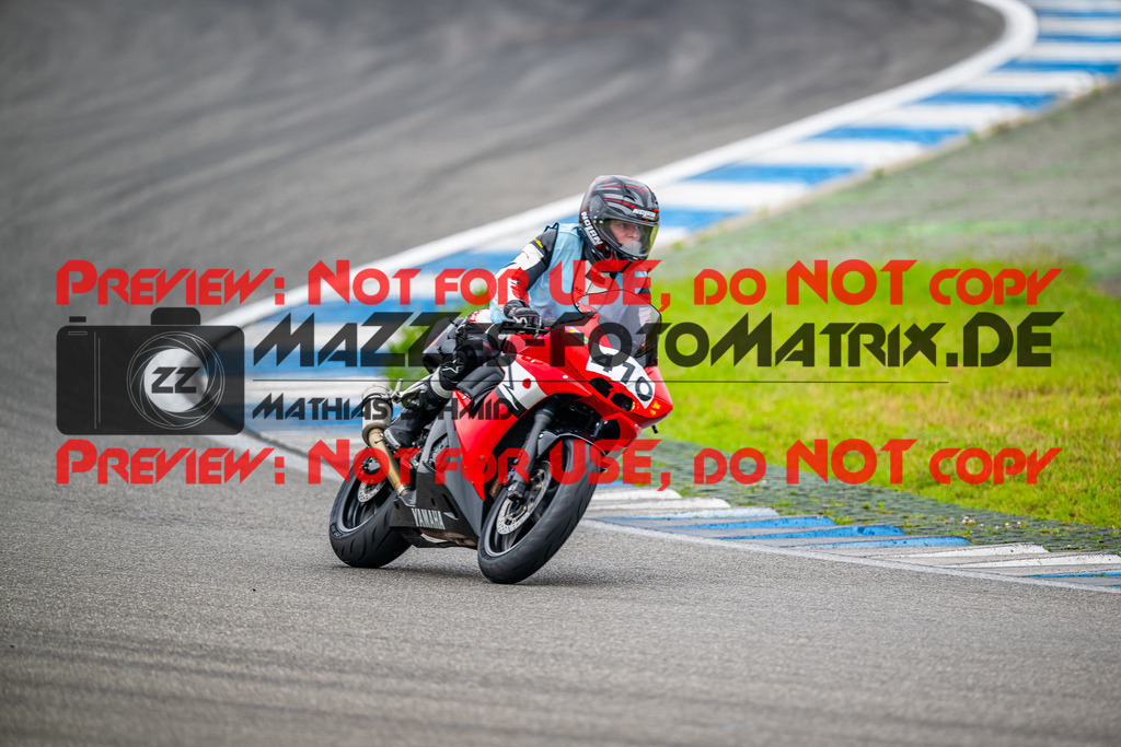 MaZZes_FotoMatrix_240702_6007705_1885 | INST