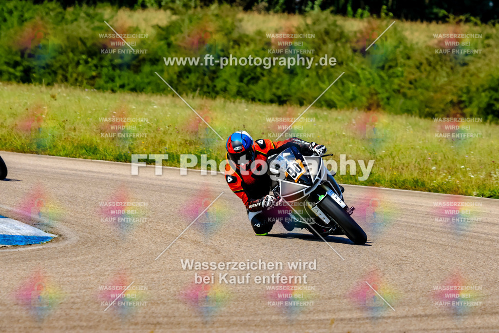 090-3593 | Hier findet Ihr Bilder von Touristenfahrten auf der Nürburgring Nordschleife oder von anderen Veranstaltungen die ich besucht habe. Viel Spass beim Durch Schauen 